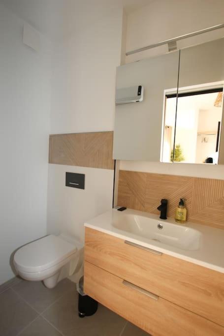 ארל Cosy Coye, Appart Neuf, Parfaitement Situe 6Min Cv-8Min Gare מראה חיצוני תמונה
